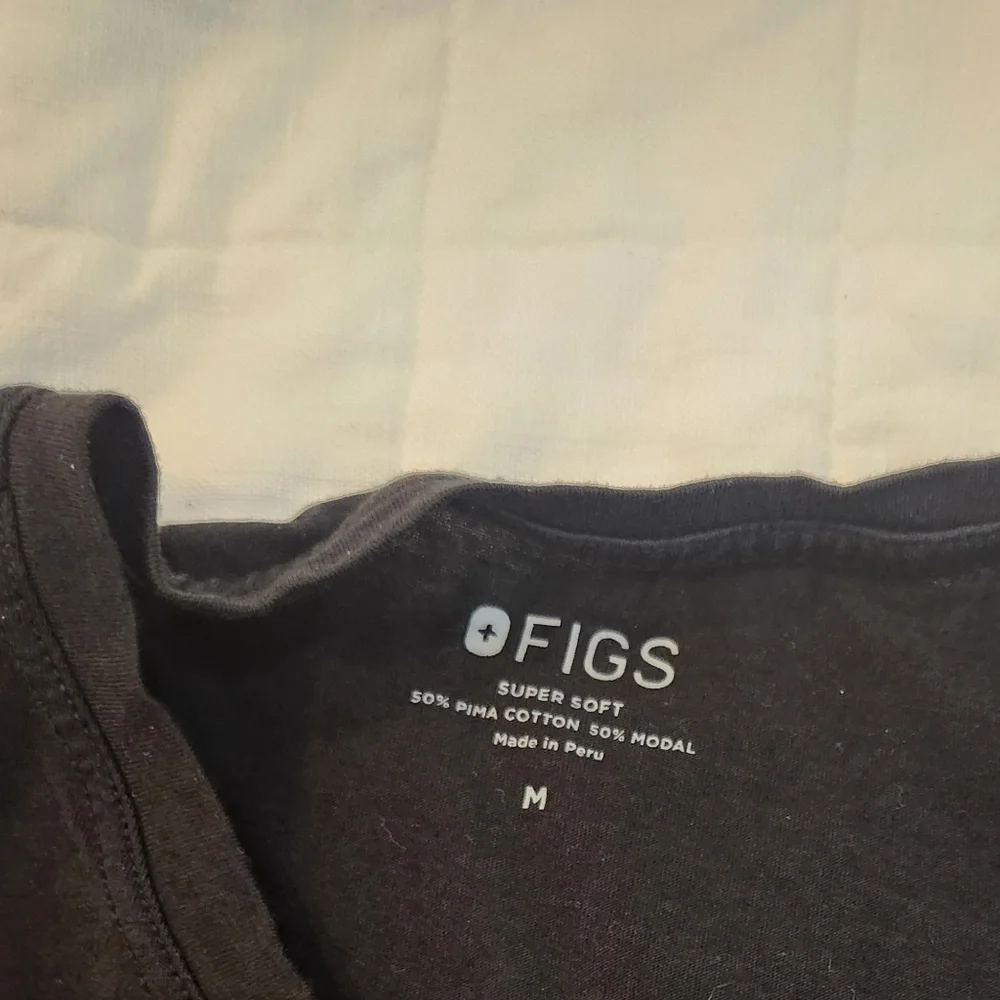 Figs Supersoft Longsleeve Underscrub - Picture 2 of 4